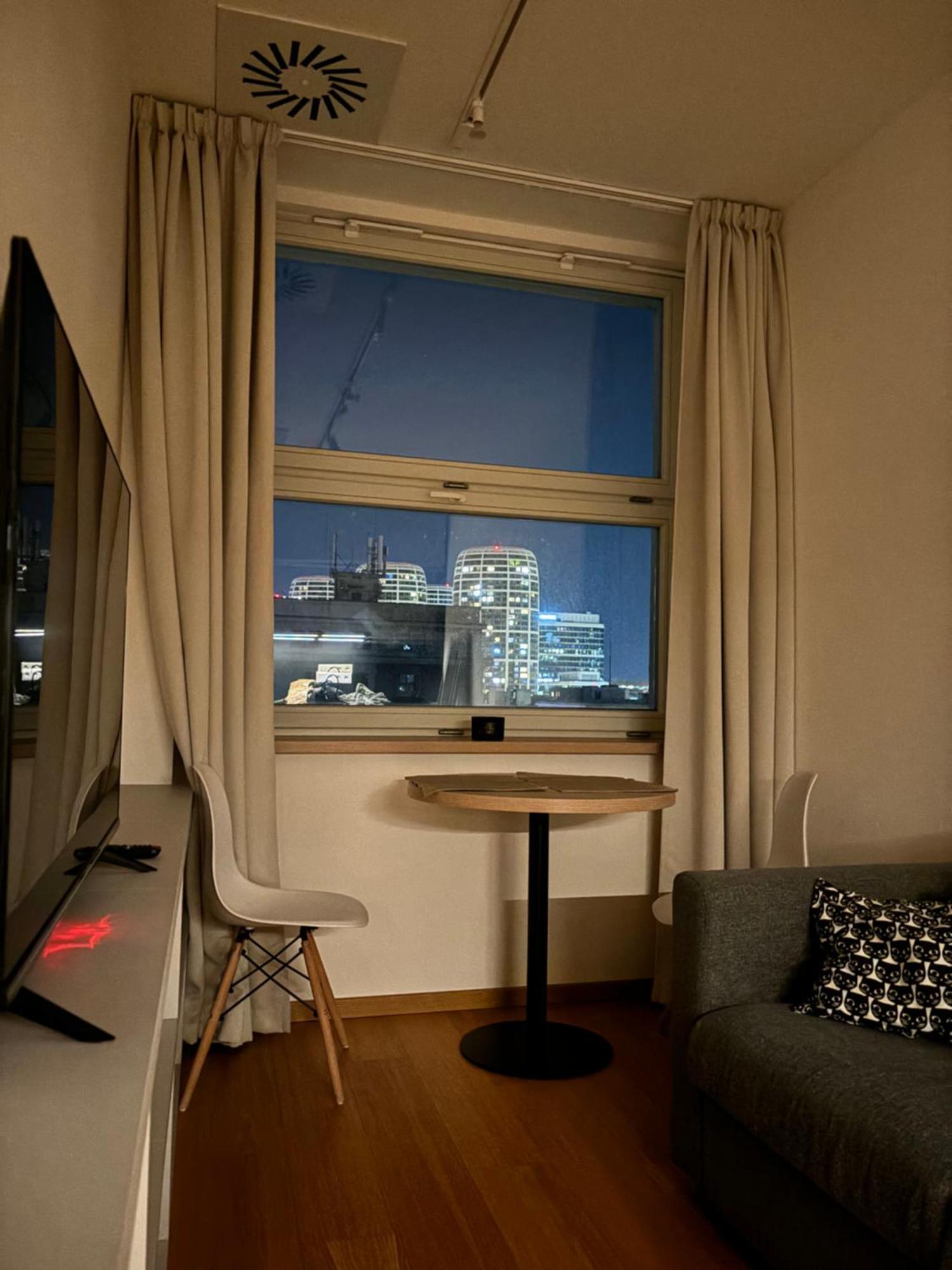 Main City Center - Luxury - Free Parking - City View ブラチスラヴァ エクステリア 写真